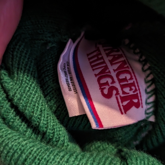 NWT Stranger Things Winter Hat - Picture 5 of 6